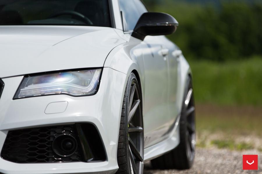Детали экстерьера Audi RS7 Sportback on Vossen Wheels (CVT) 2017 года  (фото 31 из 52)